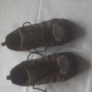 Mens Merrell hiking shoes 10.5